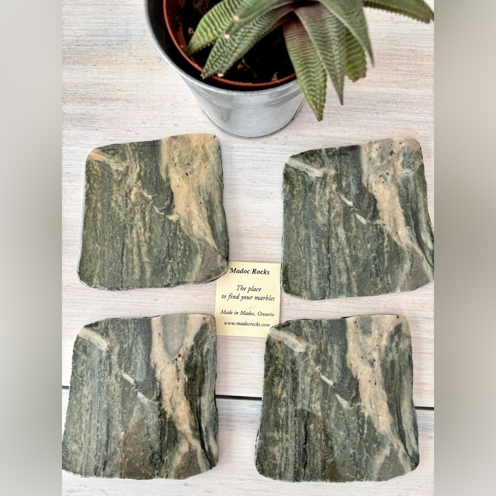 NWT Madoc Rocks Stone Coasters with Natural Marble Pattern (Set of 4).